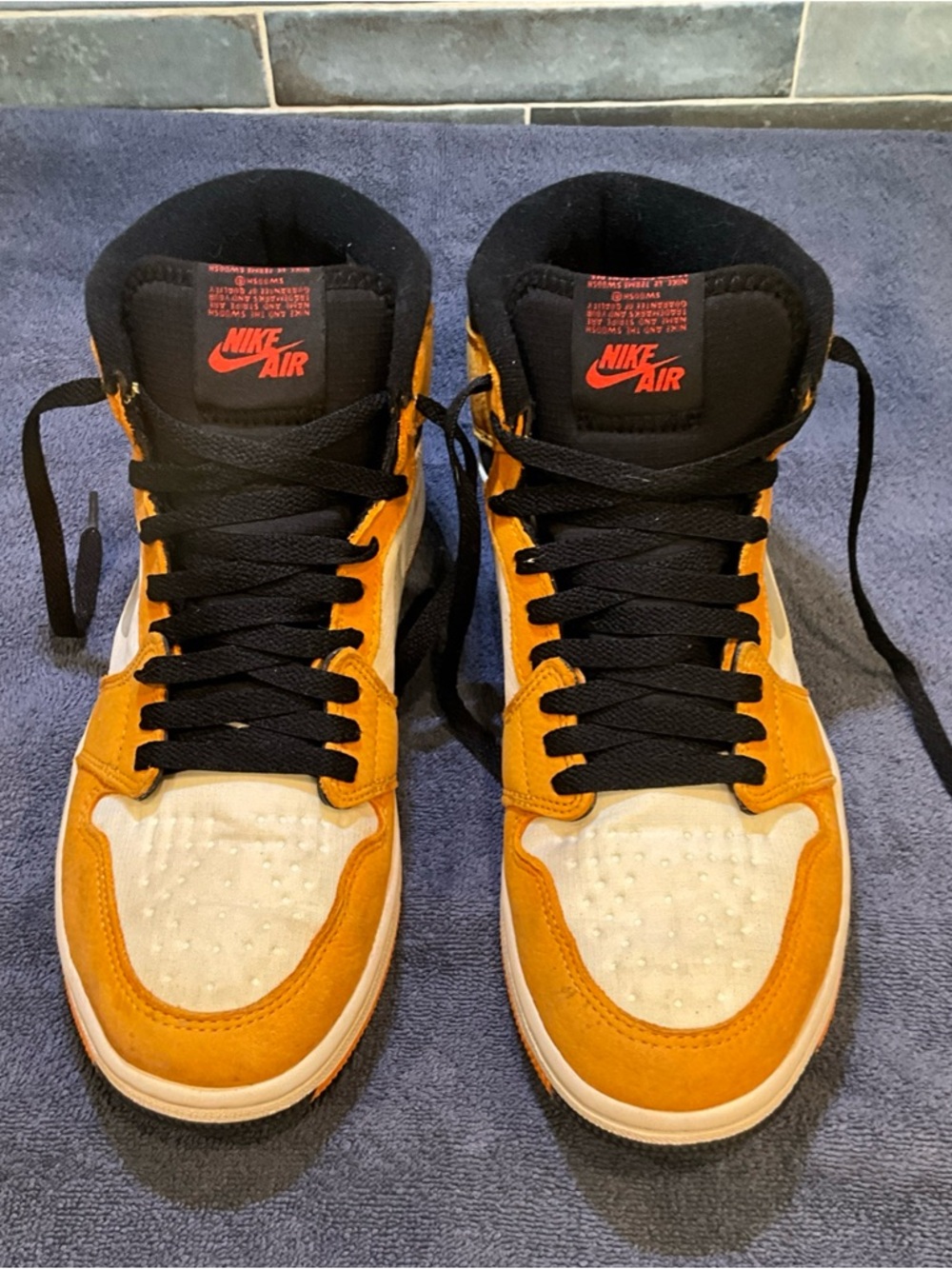 Nike Air Jordan 1 High - Orange, Black & White - Picture 2 of 16